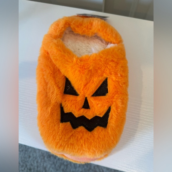 Women's Fuzzy Orange Pumpkin Slippers - Picture 1 of 3